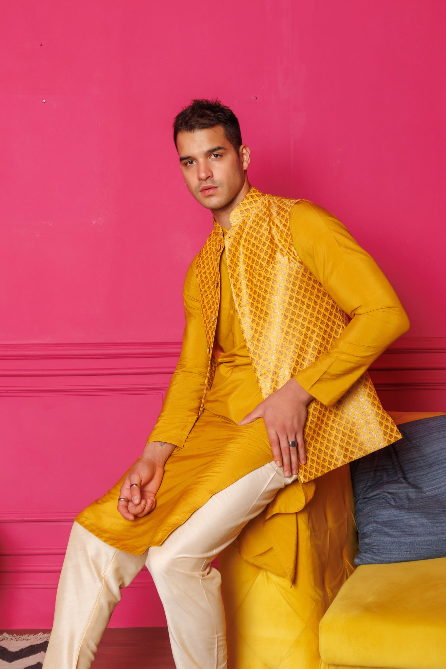 Haldi Hues